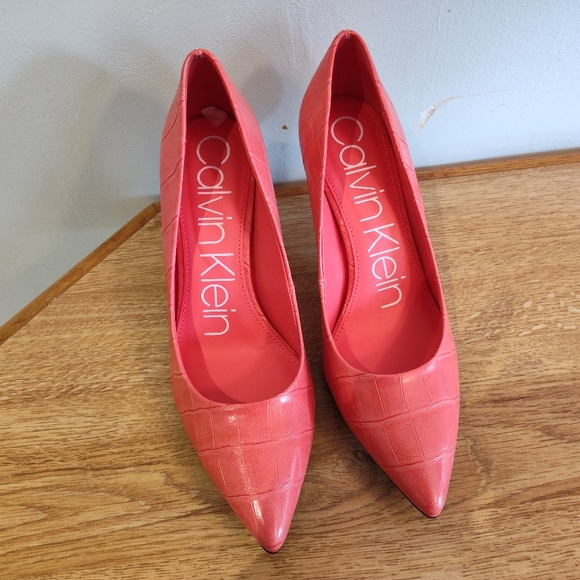 Peach size 7 Calvin Klein high heels - Picture 6 of 11